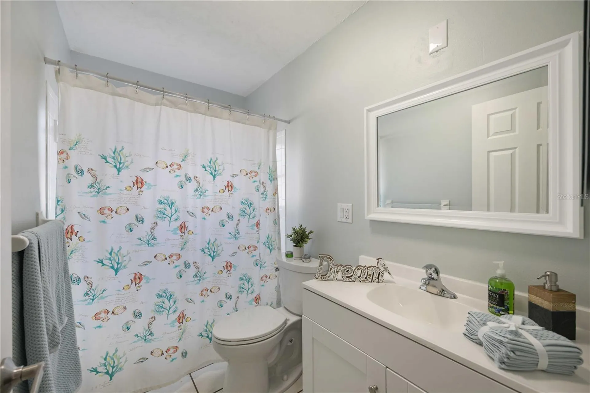 4925 Silk Oak Drive Sarasota FL 34232