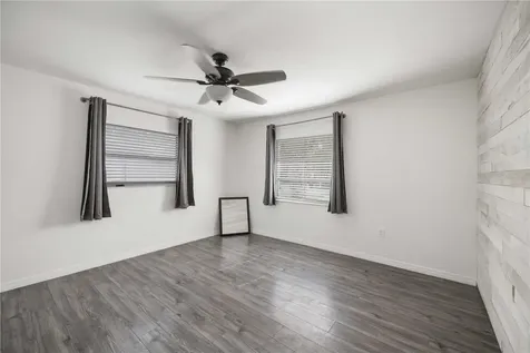 4925 Silk Oak Drive Sarasota FL 34232