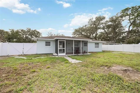 4925 Silk Oak Drive Sarasota FL 34232