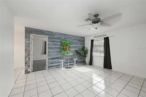 4925 Silk Oak Drive Sarasota FL 34232