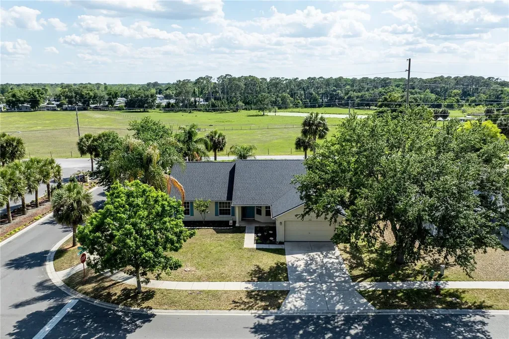 3353 Abaco Drive Tavares FL 32778