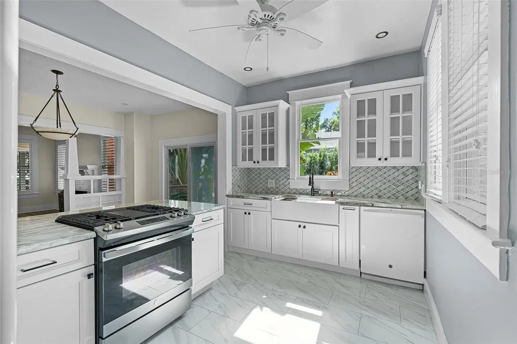 706 Hillcrest Street Orlando FL 32803