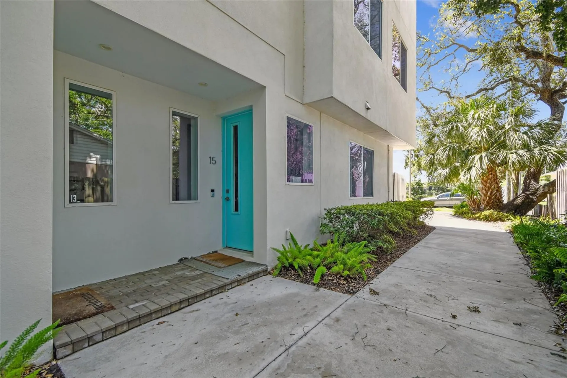 3100 W Paul Avenue Tampa FL 33611