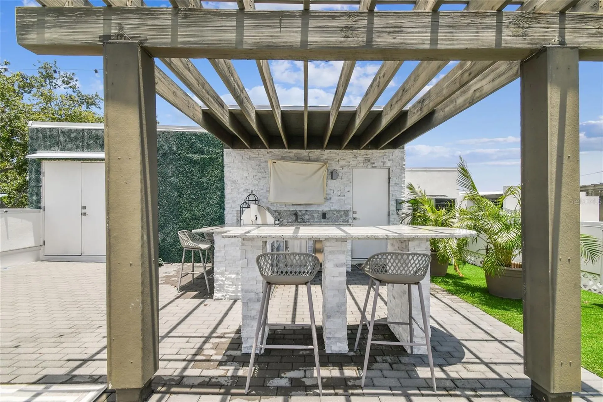 3100 W Paul Avenue Tampa FL 33611