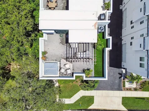 3100 W Paul Avenue Tampa FL 33611