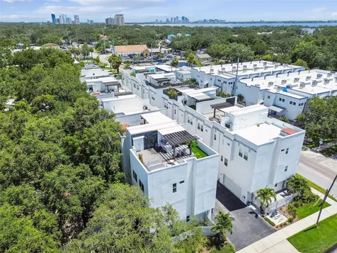 3100 W Paul Avenue Tampa FL 33611