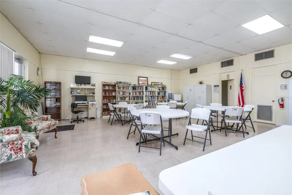 2712 17th Street Lane W Bradenton FL 34205