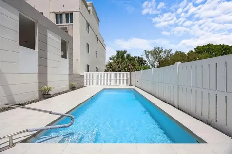 Cond D'villas Carr 833 Km 11.8 Guaynabo PR 00971