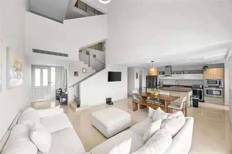 Cond D'villas Carr 833 Km 11.8 Guaynabo PR 00971