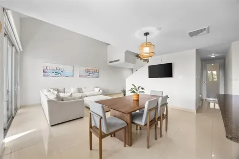 Cond D'villas Carr 833 Km 11.8 Guaynabo PR 00971