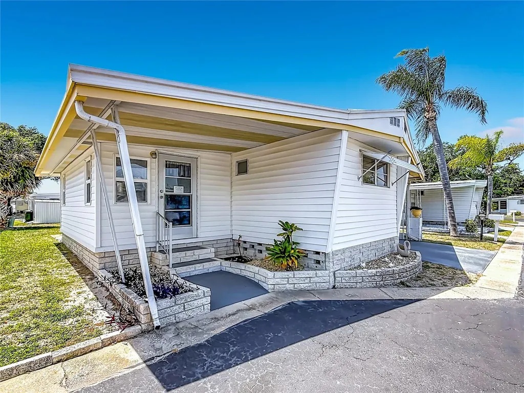 1040 Main Street Dunedin FL 34698