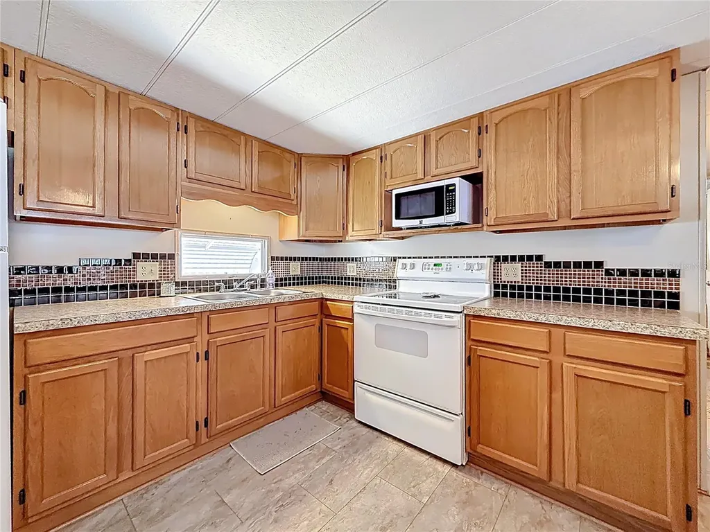 1040 Main Street Dunedin FL 34698
