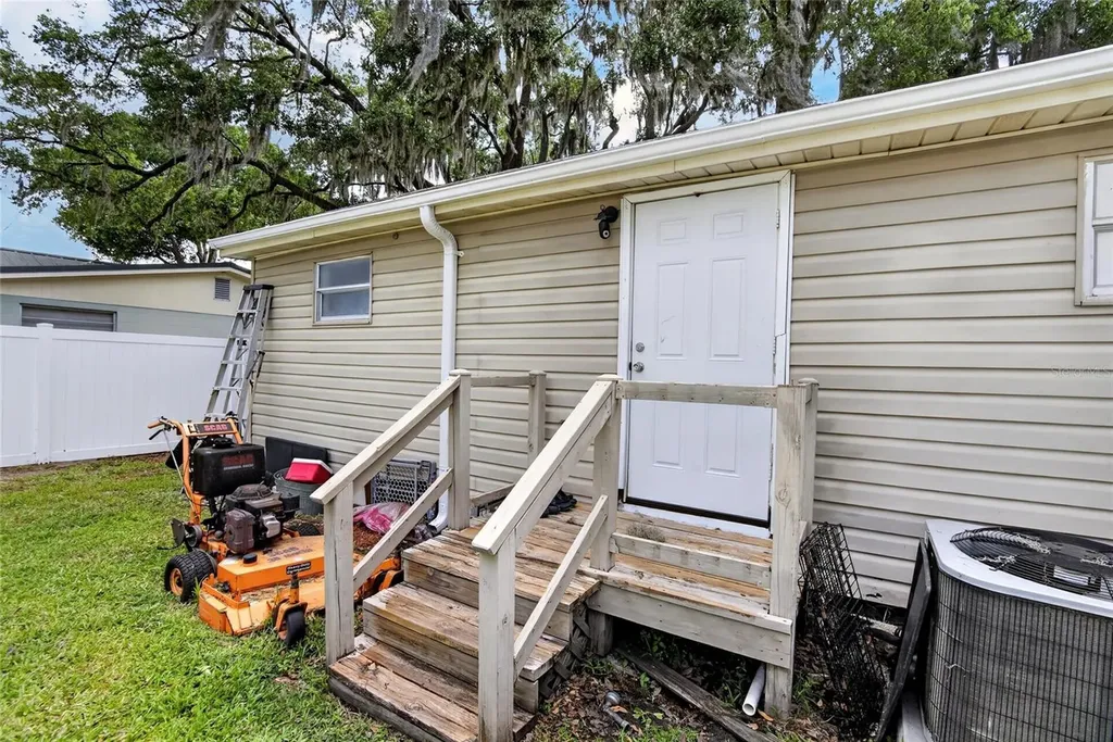 918 Jere Circle Lakeland FL 33801