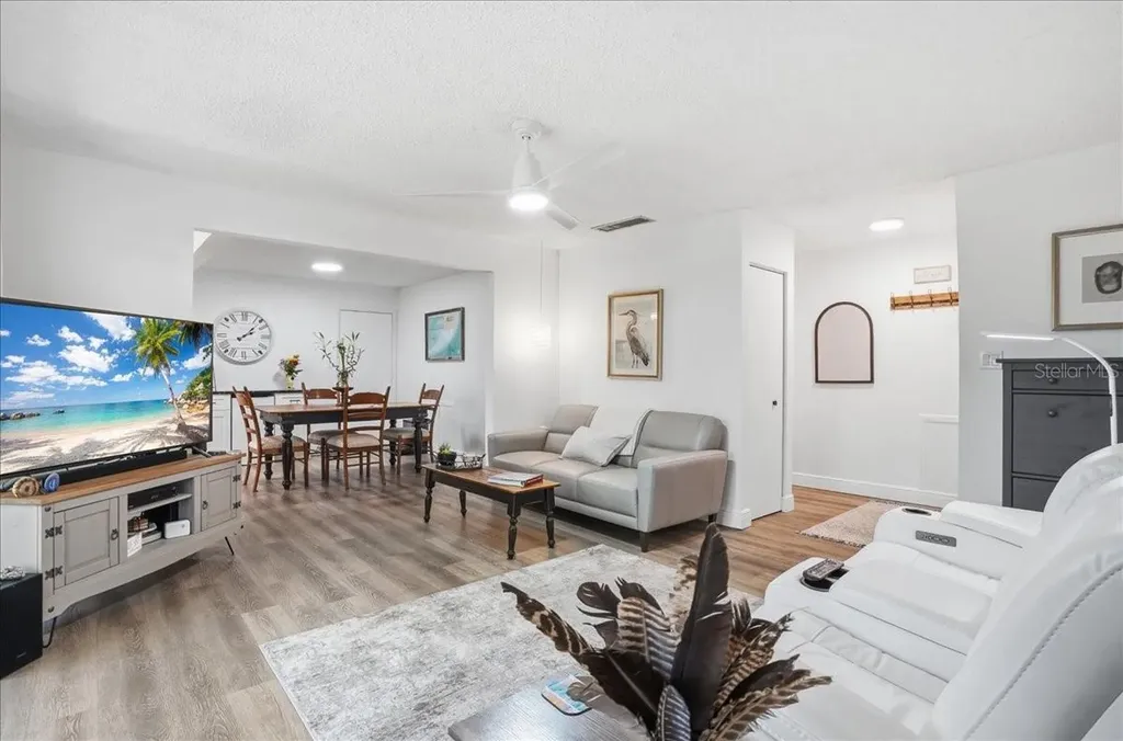 4138 37th Street S St Petersburg FL 33711