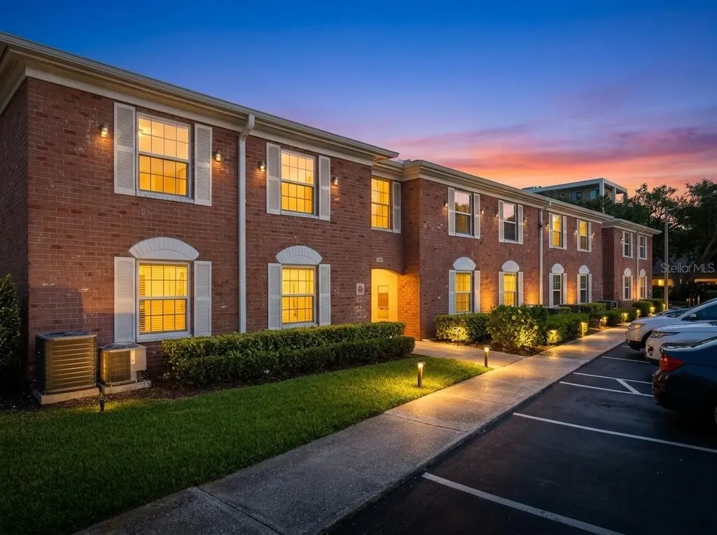 4138 37th Street S St Petersburg FL 33711