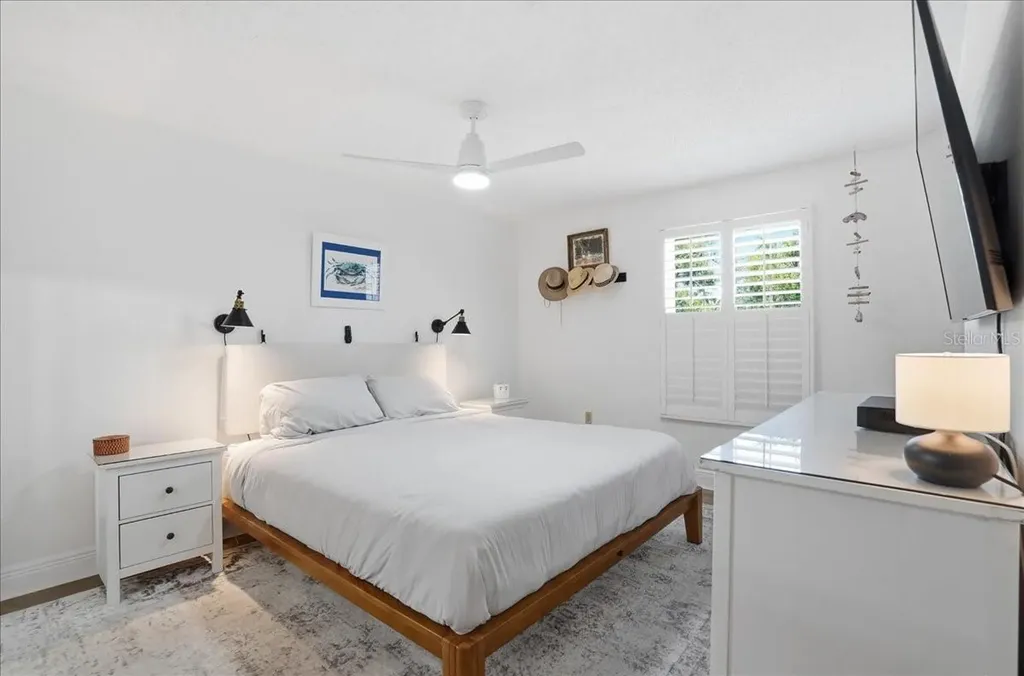 4138 37th Street S St Petersburg FL 33711