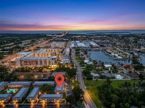 4138 37th Street S St Petersburg FL 33711