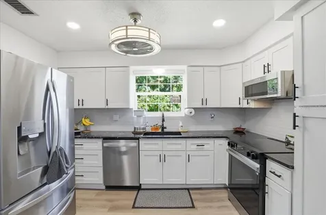 4138 37th Street S St Petersburg FL 33711