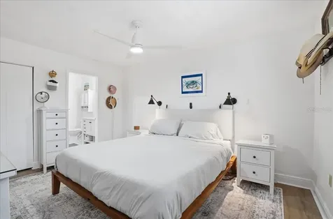 4138 37th Street S St Petersburg FL 33711