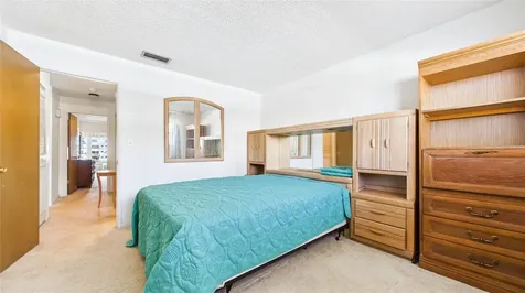 6025 Shore Boulevard S Gulfport FL 33707