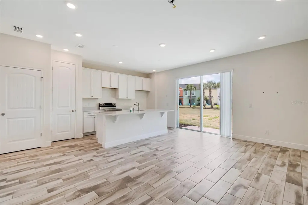 2915 Castaway Lane Kissimmee FL 34747