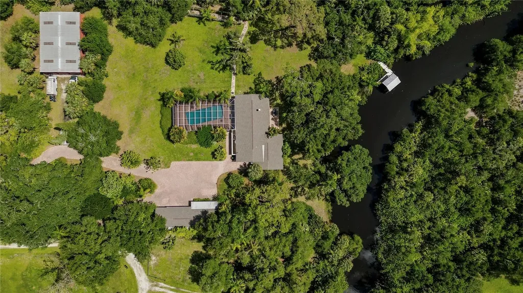 18220 Elmwood Drive Alva FL 33920