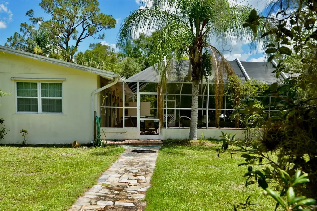 18220 Elmwood Drive Alva FL 33920