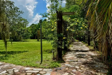 18220 Elmwood Drive Alva FL 33920