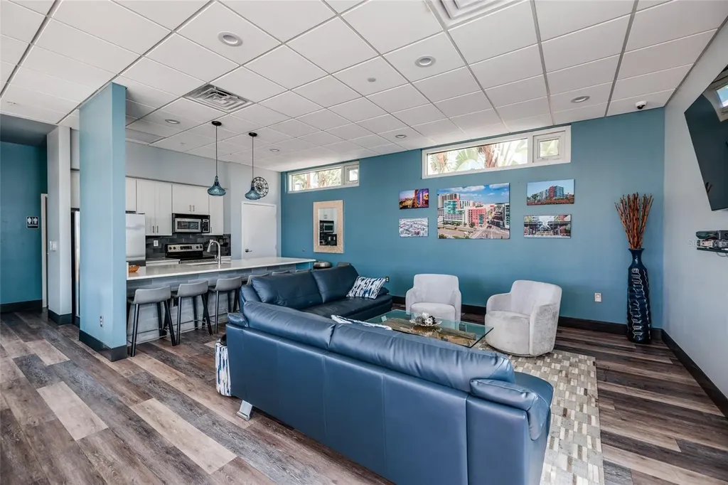 1208 E Kennedy Boulevard Tampa FL 33602