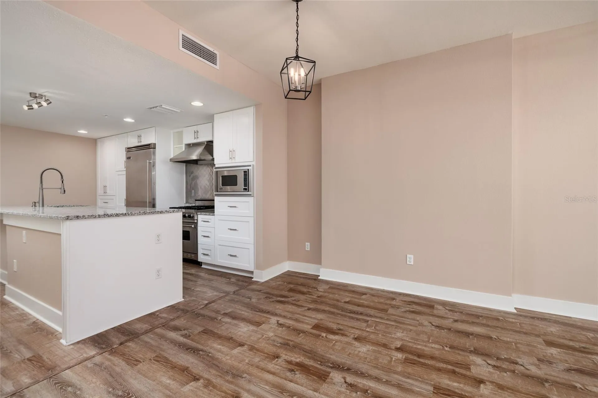1208 E Kennedy Boulevard Tampa FL 33602