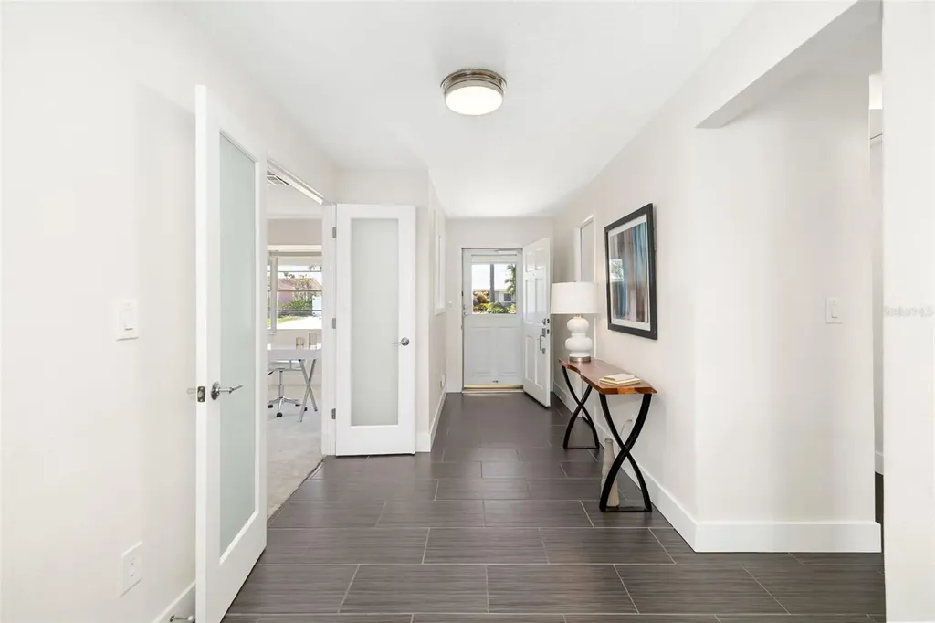 4462 39th Street S St Petersburg FL 33711