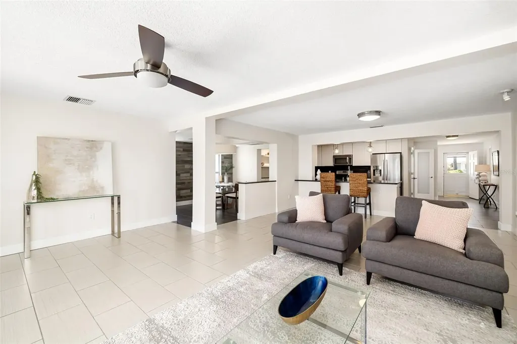 4462 39th Street S St Petersburg FL 33711