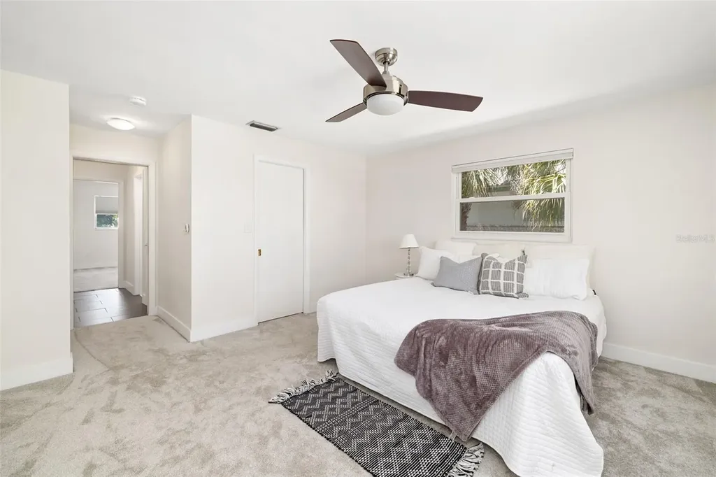4462 39th Street S St Petersburg FL 33711