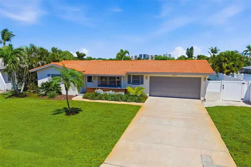 4462 39th Street S St Petersburg FL 33711