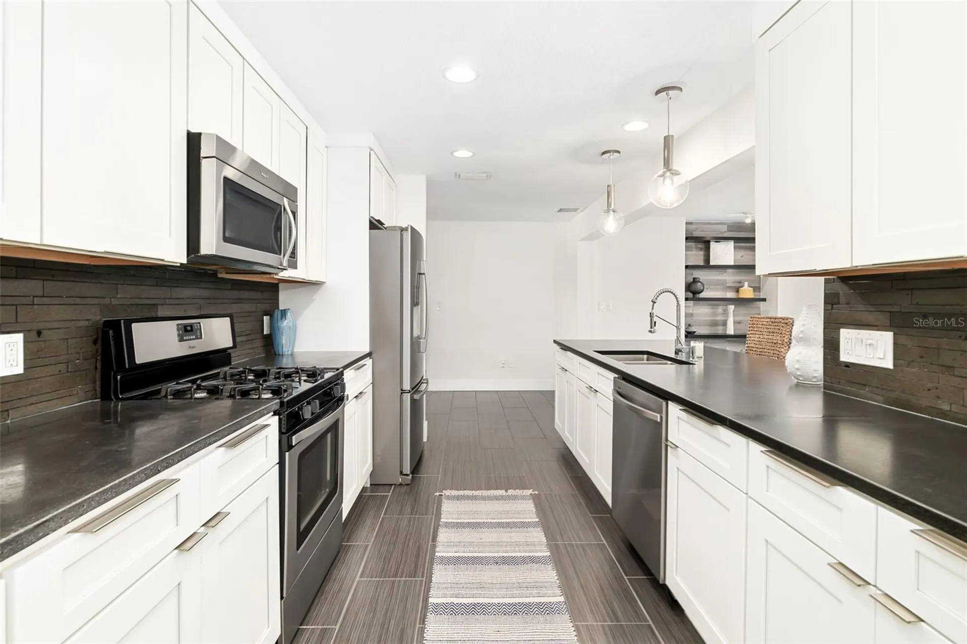 4462 39th Street S St Petersburg FL 33711