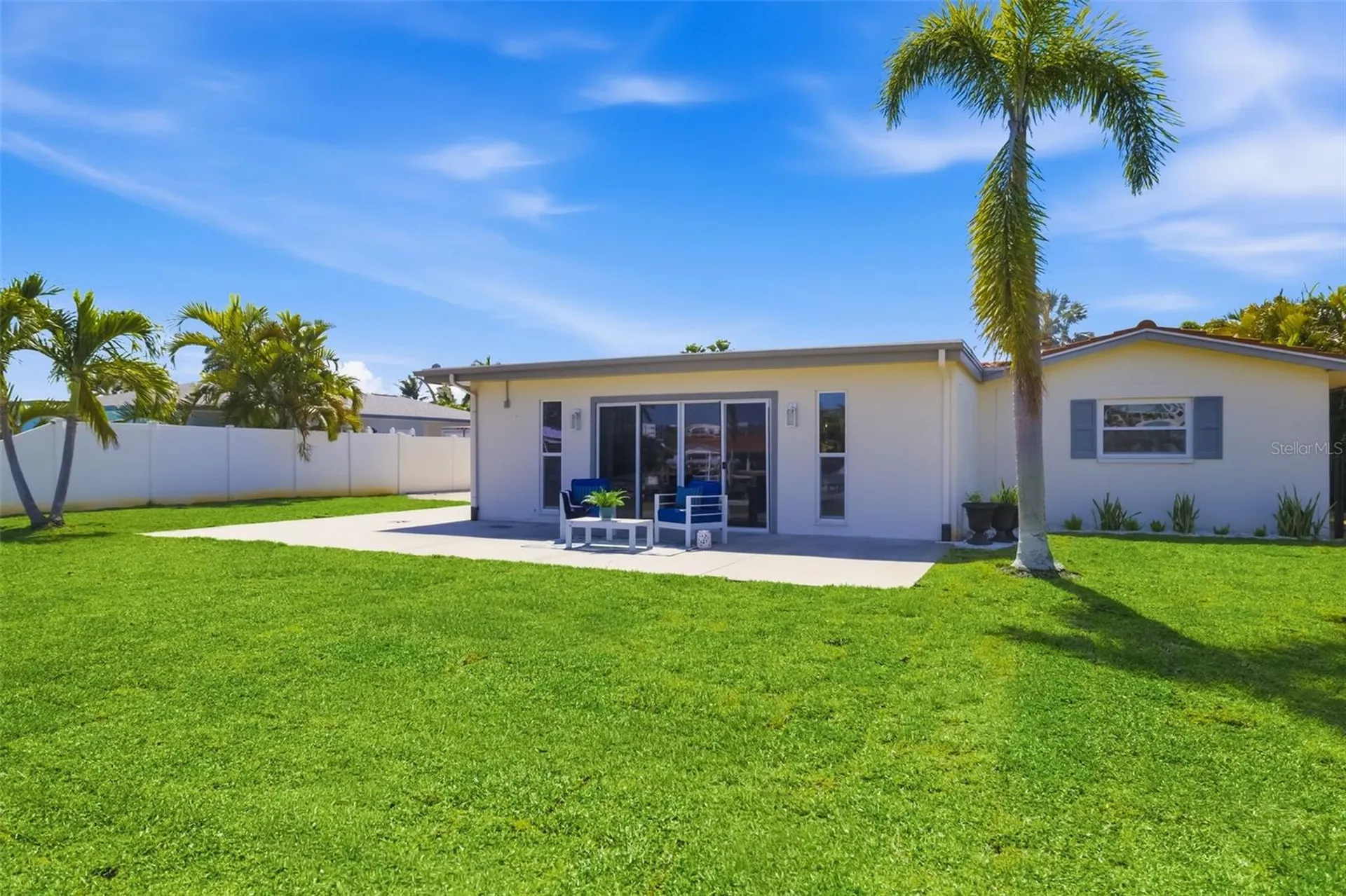 4462 39th Street S St Petersburg FL 33711