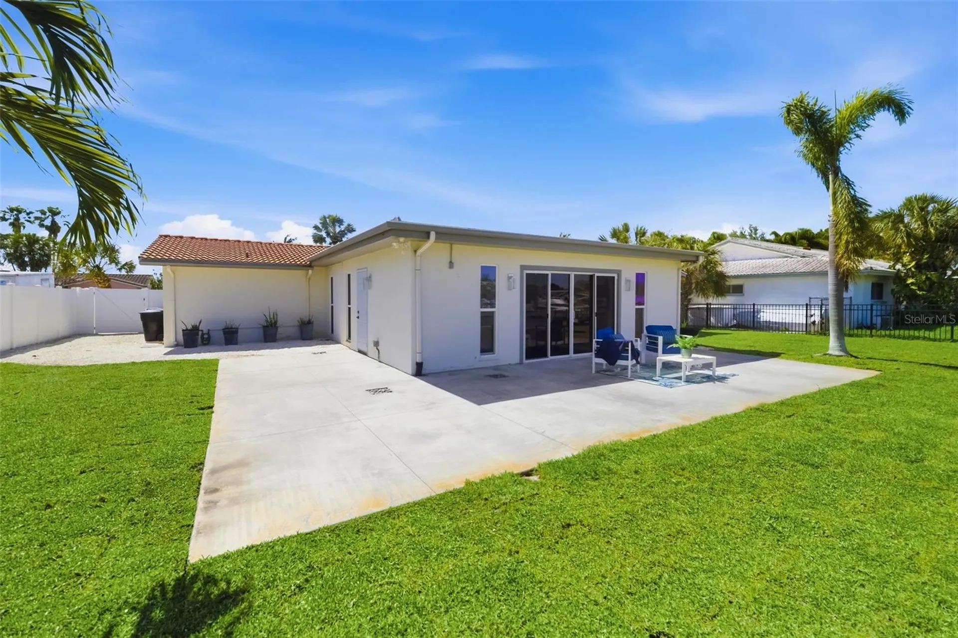 4462 39th Street S St Petersburg FL 33711