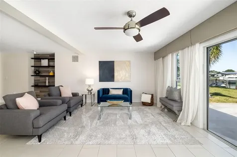 4462 39th Street S St Petersburg FL 33711