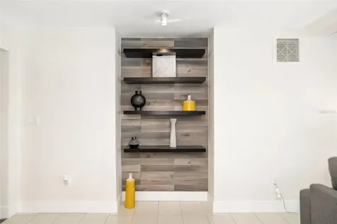 4462 39th Street S St Petersburg FL 33711