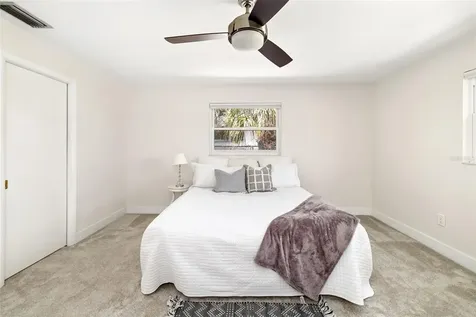 4462 39th Street S St Petersburg FL 33711