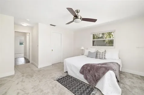 4462 39th Street S St Petersburg FL 33711