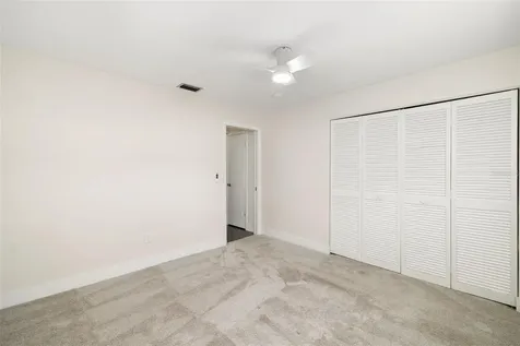 4462 39th Street S St Petersburg FL 33711