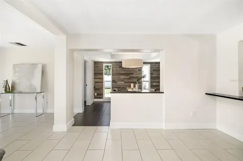 4462 39th Street S St Petersburg FL 33711