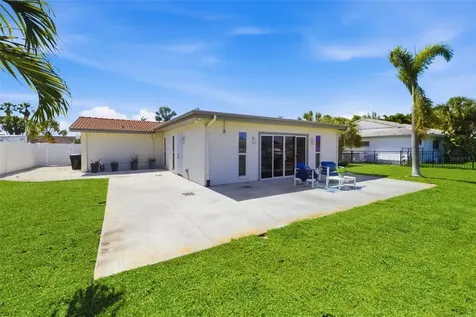 4462 39th Street S St Petersburg FL 33711