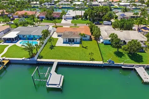 4462 39th Street S St Petersburg FL 33711