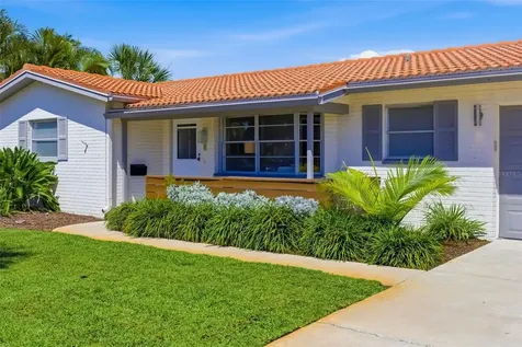 4462 39th Street S St Petersburg FL 33711