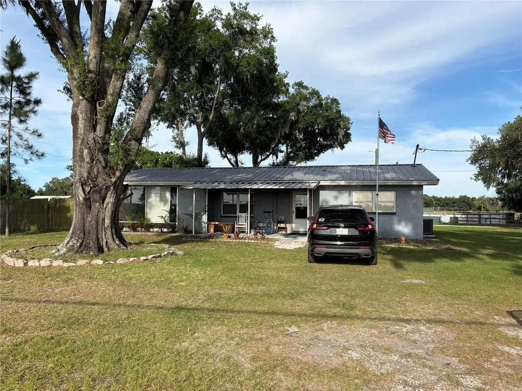 2912 E Keysville Road Lithia FL 33547