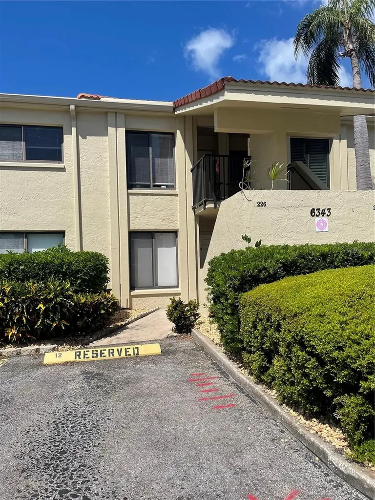 6343 Palma Del Mar Boulevard S St Petersburg FL 33715