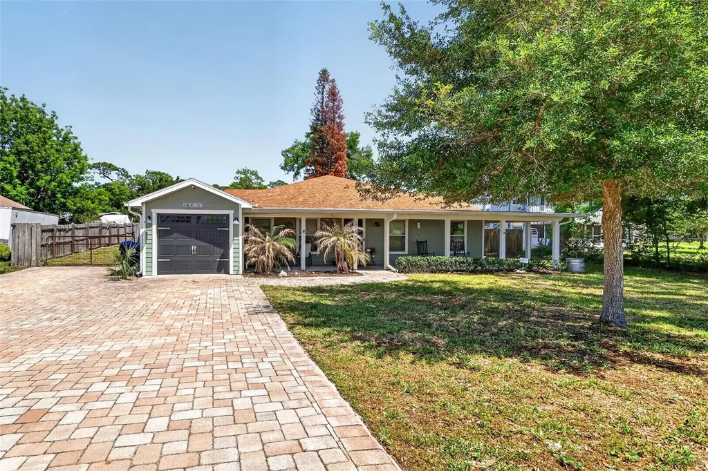 5713 Lake Street Mount Dora FL 32757
