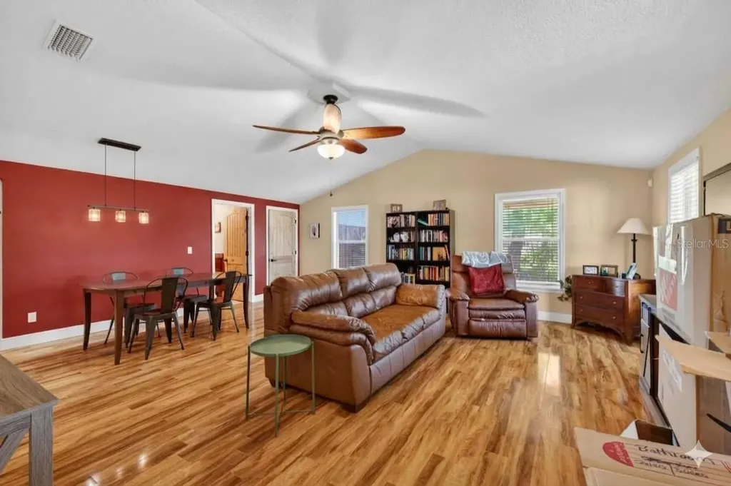 5713 Lake Street Mount Dora FL 32757